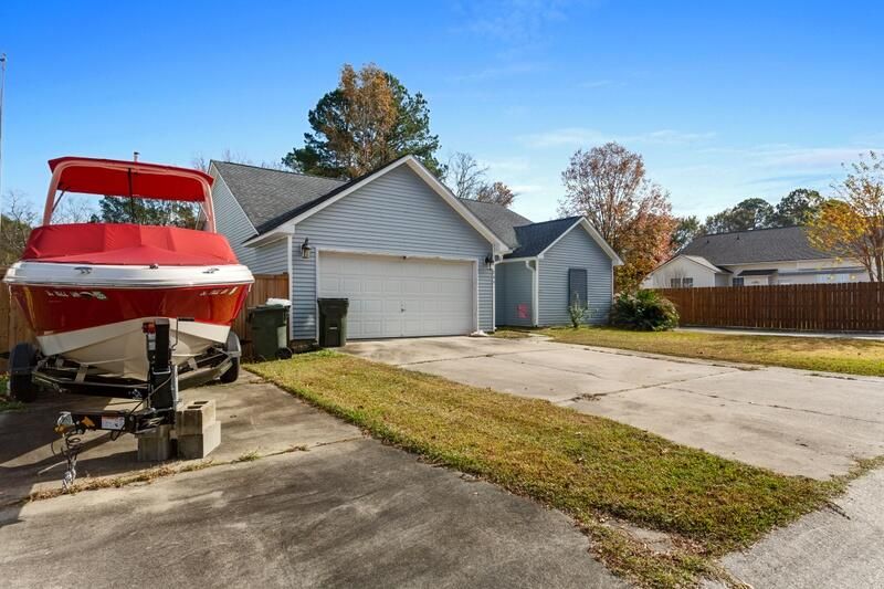 204 Elon Dr, Ladson, SC 29456