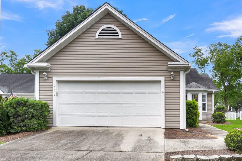 9089 Hadley Ct, North Charleston, SC 29406