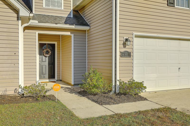 8927 High Cotton Ct, North Charleston, SC 29406