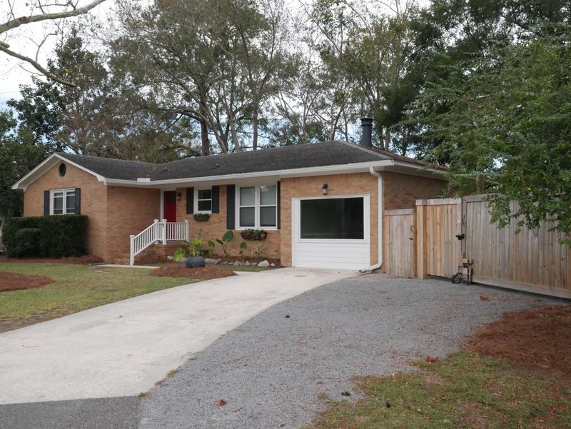 1144 Rembert Rd, Charleston, SC 29412