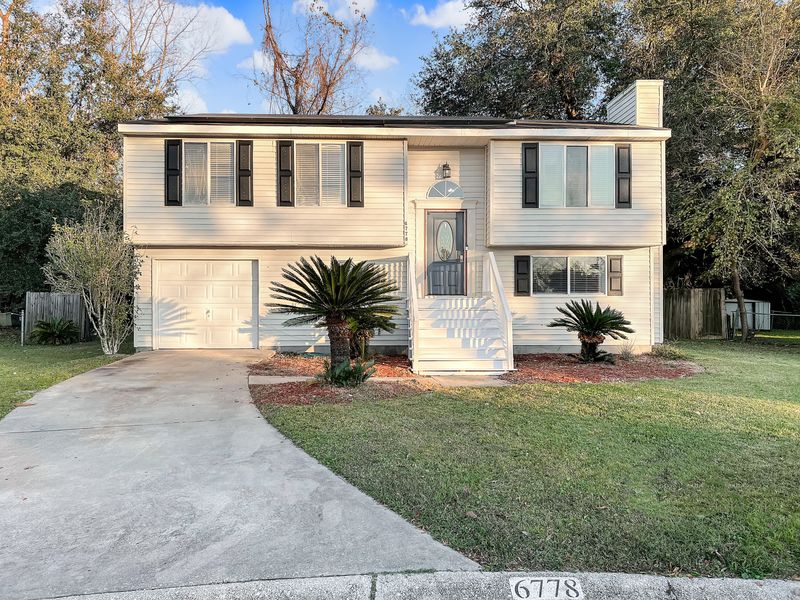 6778 Moss Ct, North Charleston, SC 29418