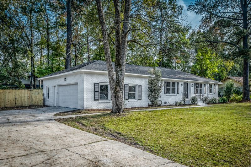 2366 Erskine Ave, Charleston, SC 29414