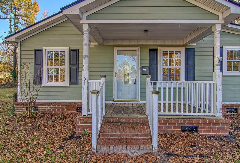 151 Carolina Dr, Saint Stephen, SC 29479