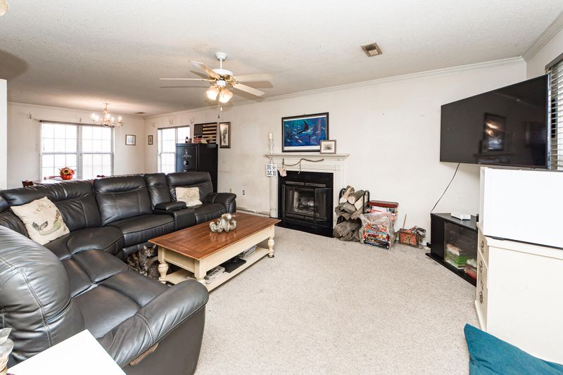 8361 Waltham Rd, North Charleston, SC 29406