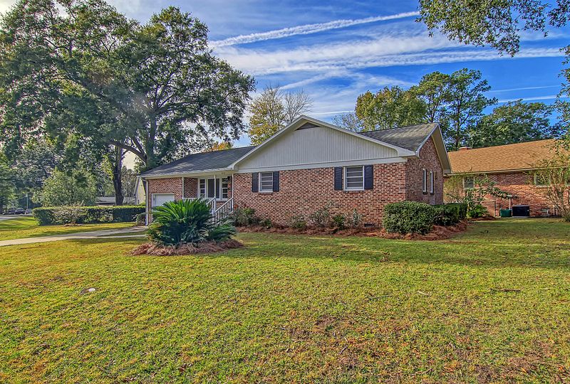 4418 Ventura Dr, North Charleston, SC 29405