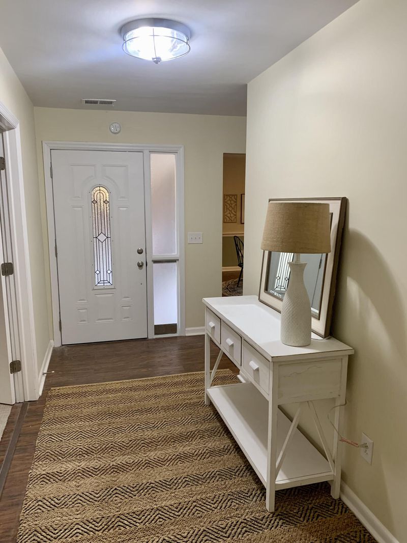 1102 Brookside Dr, Hanahan, SC 29410