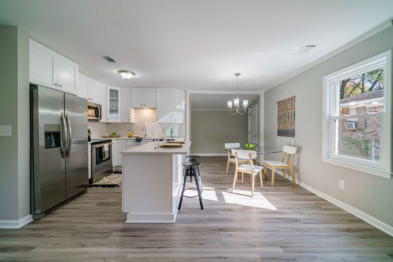 1012 Orleans Rd, Charleston, SC 29407