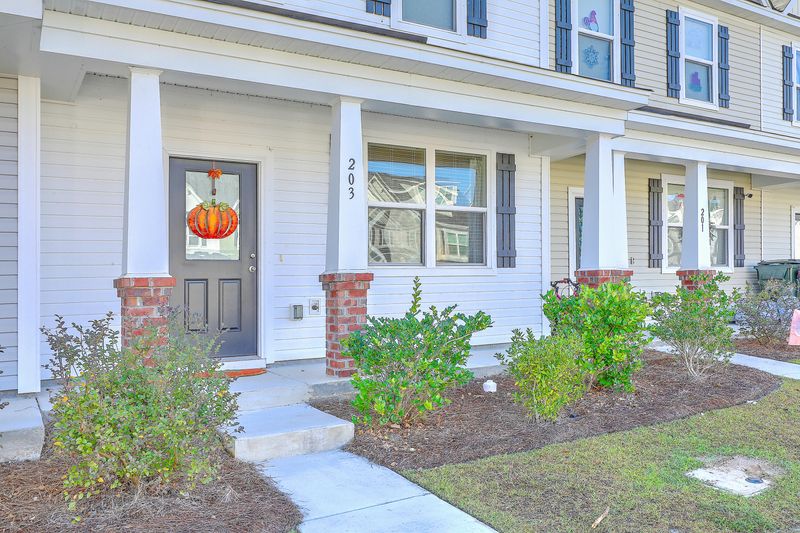 203 Woodward Rd, Goose Creek, SC 29445