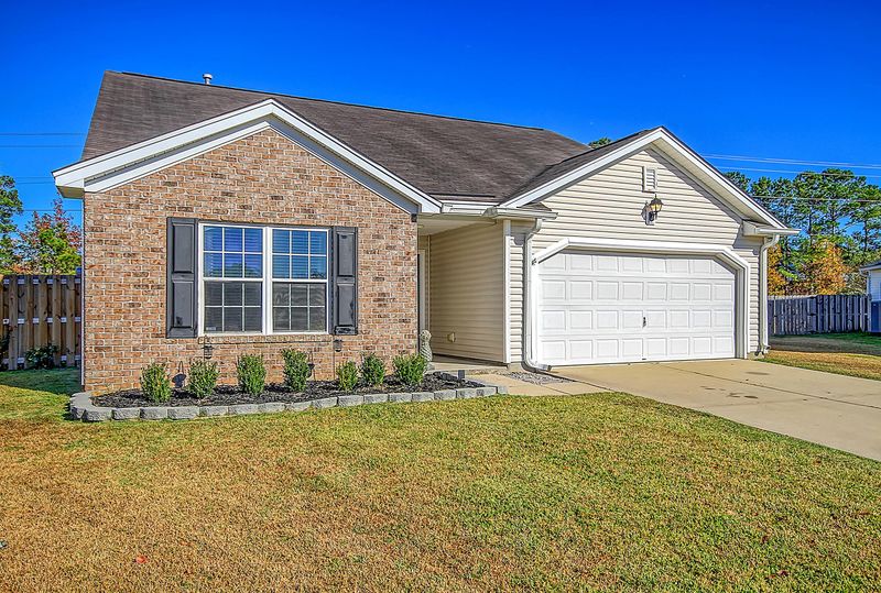 1418 Grackle Ct, Hanahan, SC 29410