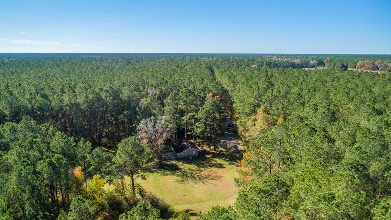 838 Lonely Oak Ln, Bonneau, SC 29431