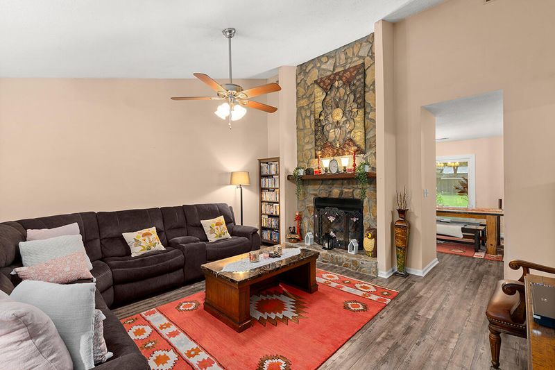 2143 Forest Lakes Blvd, Charleston, SC 29414