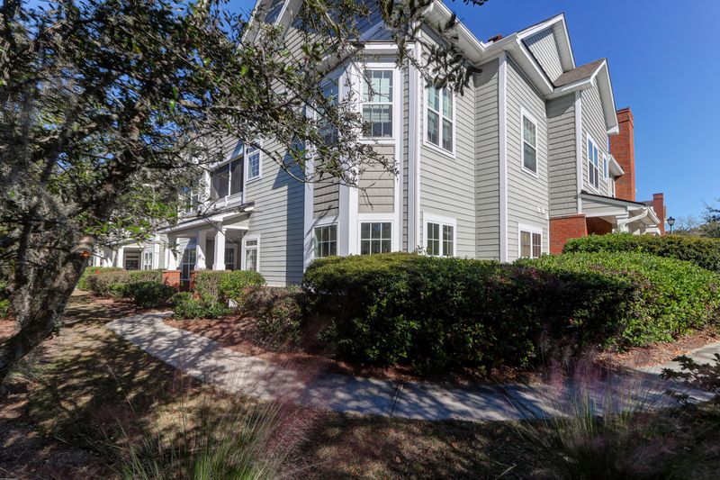 100 Deerfield Dr #301, Charleston, SC 29414