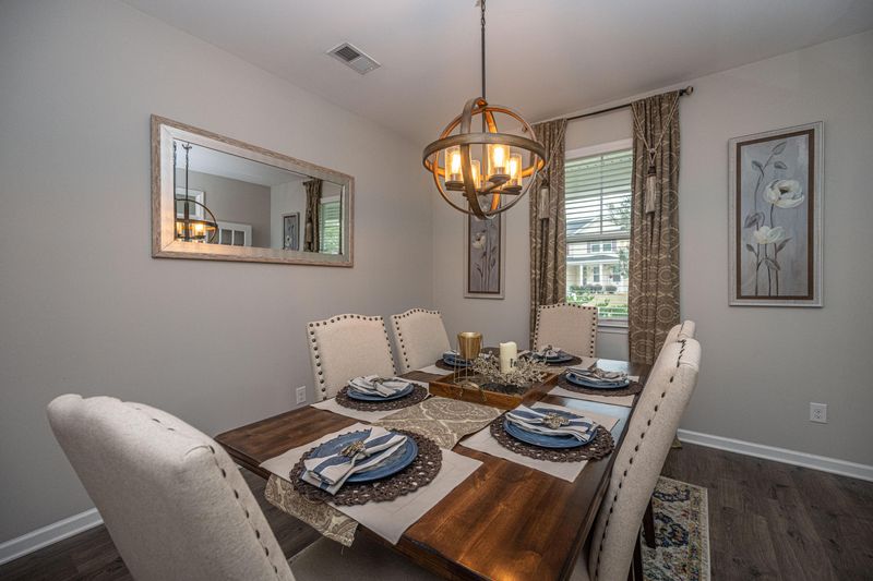 507 Man O War Ln, Moncks Corner, SC 29461