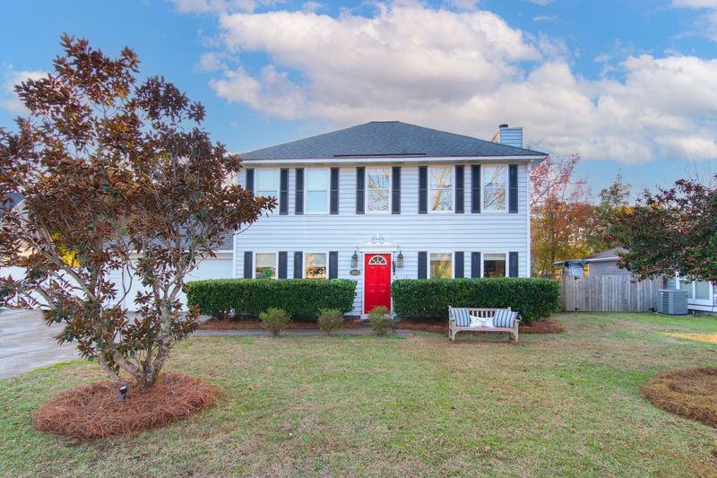 1462 Hidden Bridge Dr, Mount Pleasant, SC 29464