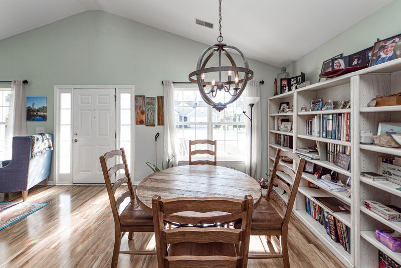 1232 Wando Shores Dr, Charleston, SC 29492