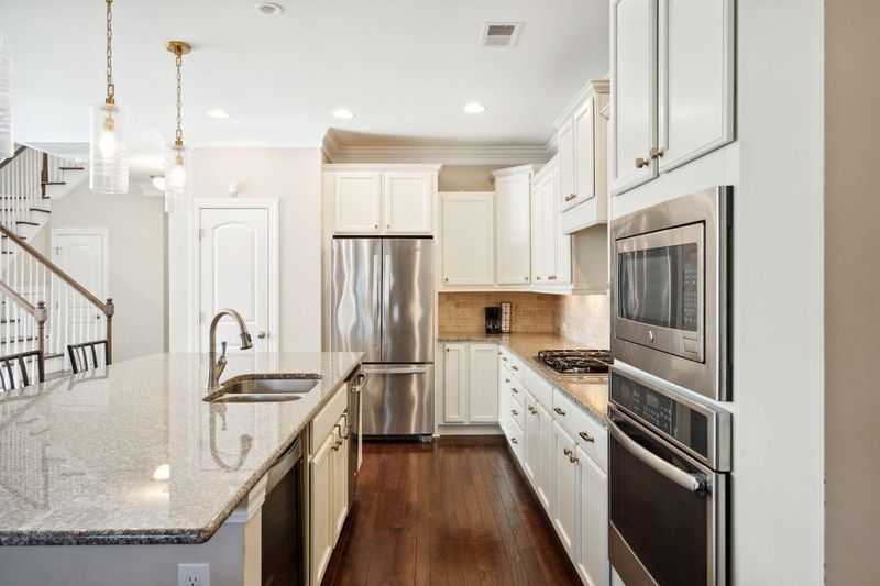 706 Quintan St, Summerville, SC 29486