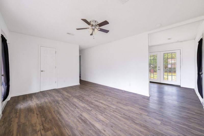 406 Clarine Dr, Goose Creek, SC 29445