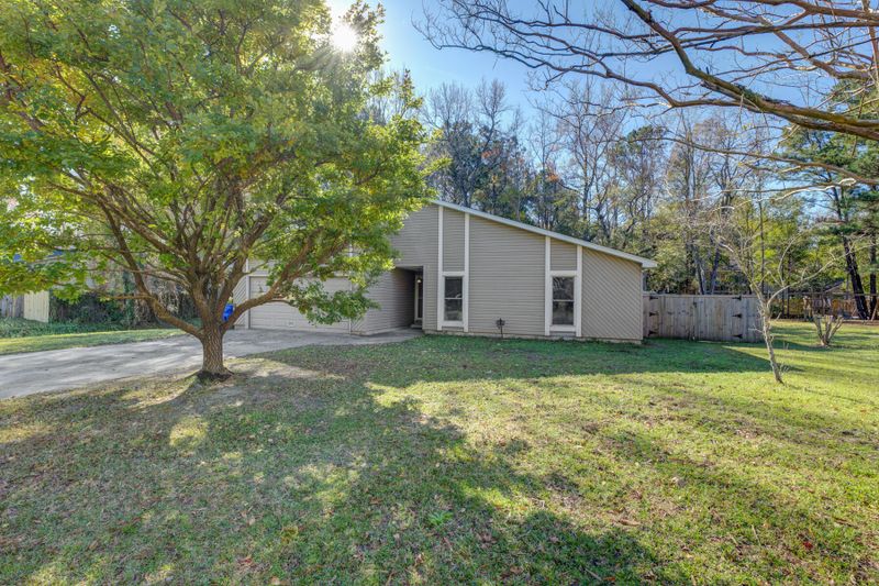 2721 Ashley Ferry Rd, Charleston, SC 29414
