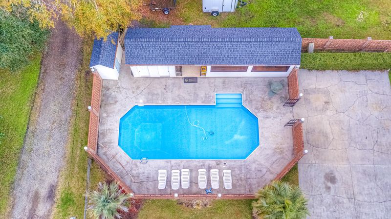 102 Bay St, Saint Stephen, SC 29479