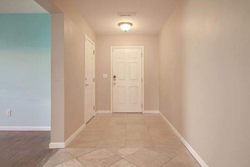 5064 Carrington Ct, Summerville, SC 29485