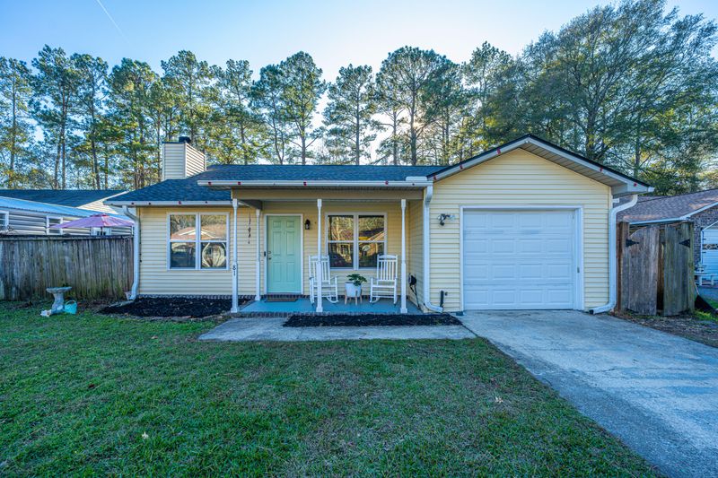 81 Four Iron Ct, Summerville, SC 29483