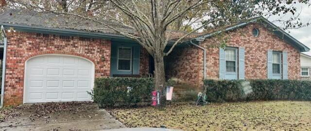 206 Trinity Pl, Ladson, SC 29456