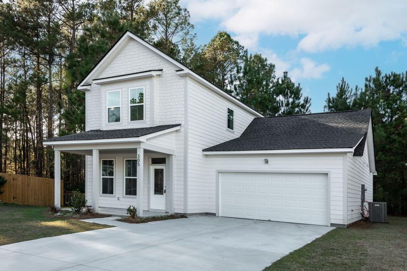 305 Salamander Ct, Huger, SC 29450