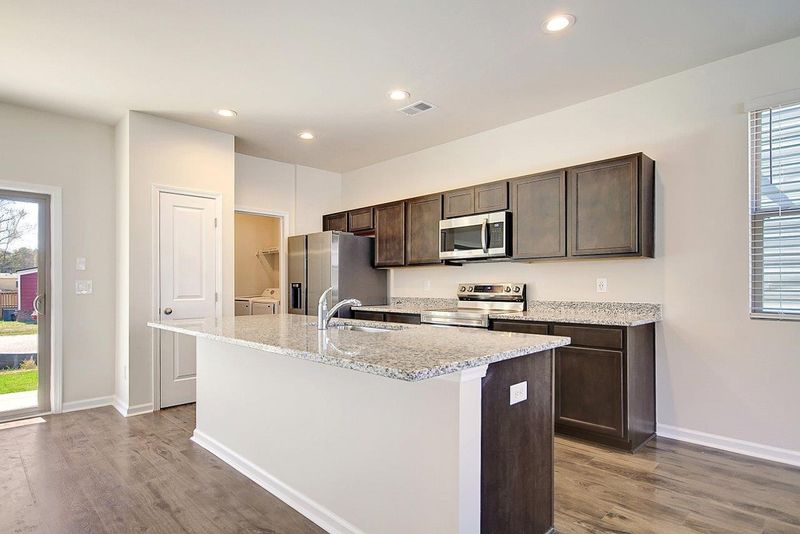 1021 Berry Patch Cir, Summerville, SC 29485