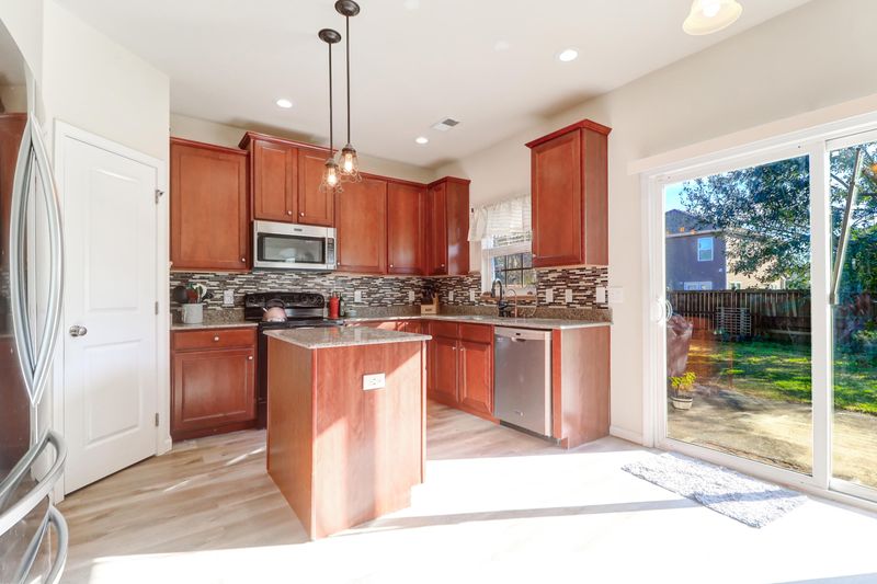 5447 Rising Tide, North Charleston, SC 29420