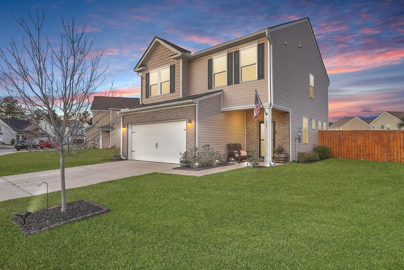 207 Daniels Creek Cir, Goose Creek, SC 29445