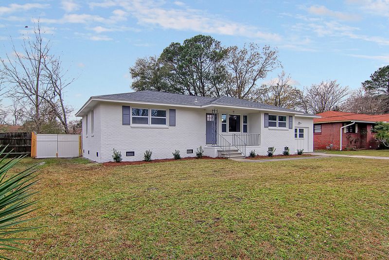 5305 Mcroy St, North Charleston, SC 29418