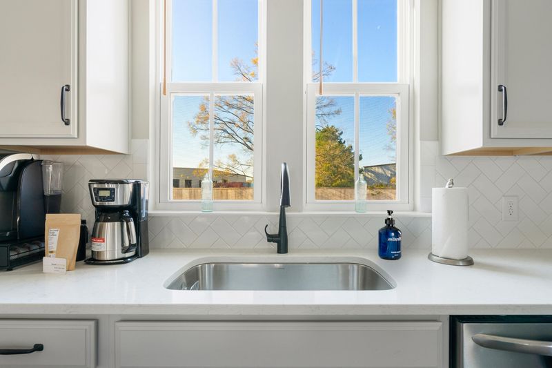 4606 Hammett Al, North Charleston, SC 29405