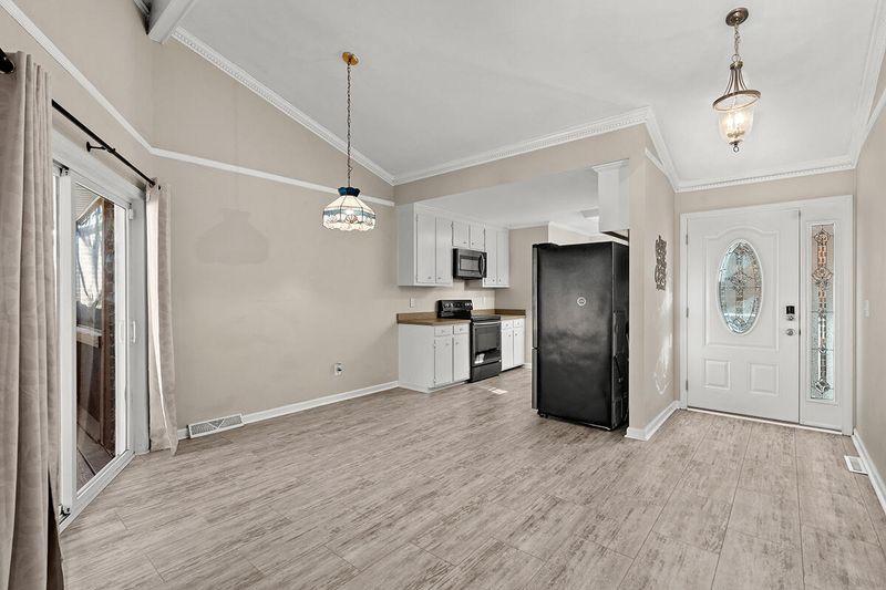 251 Foxborough Rd, Goose Creek, SC 29445