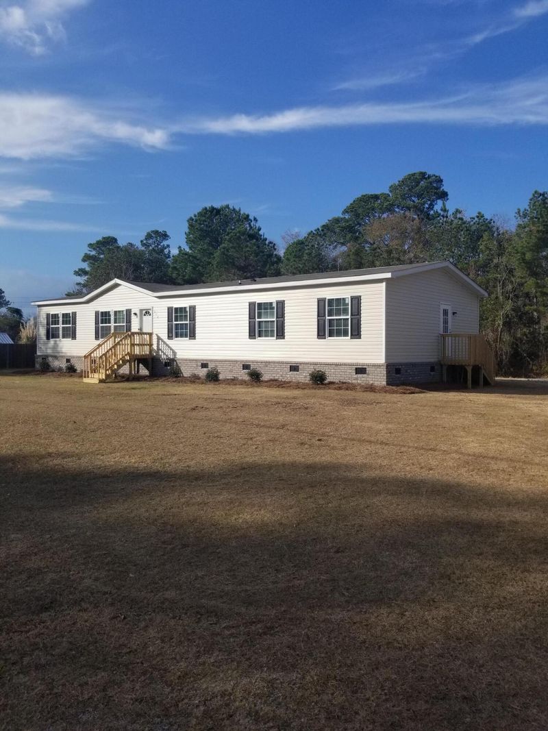 612 Barn Rd, Bonneau, SC 29431