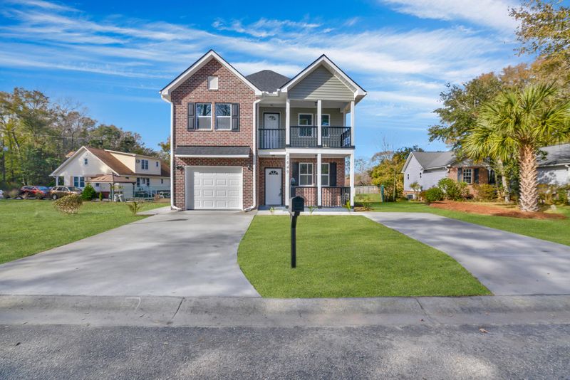 1649 Seloris Ct, Charleston, SC 29407
