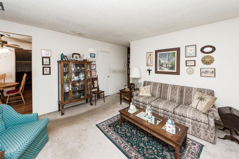 2526 Violet Ave, North Charleston, SC 29405