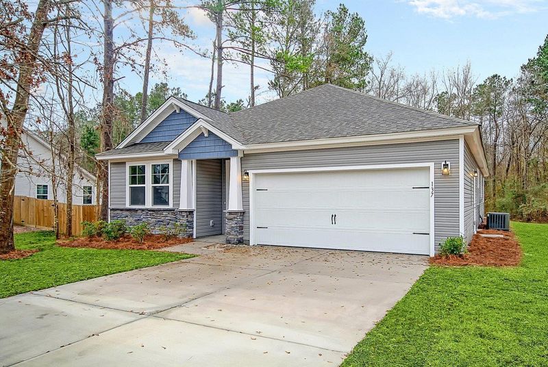 137 Cinnamon Rd, Summerville, SC 29483