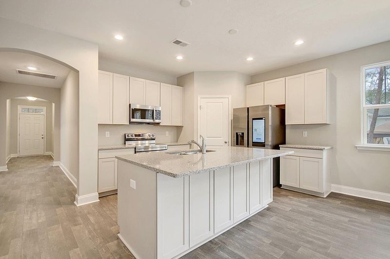 137 Cinnamon Rd, Summerville, SC 29483