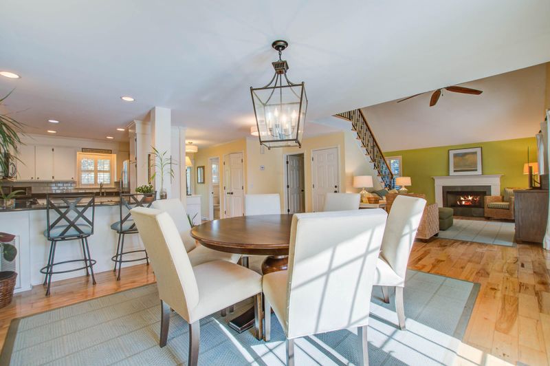 501 W Beach Ct, Folly Beach, SC 29439