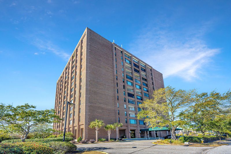 14 Lockwood Dr #1b, Charleston, SC 29401