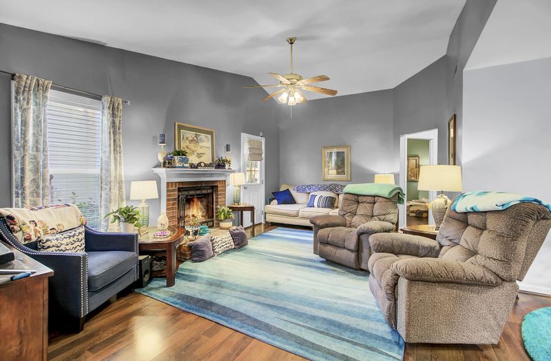 145 Danzid Dr, Summerville, SC 29483