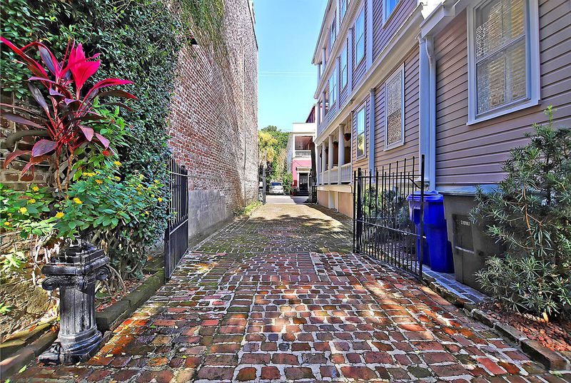 57 Society St, Charleston, SC 29401