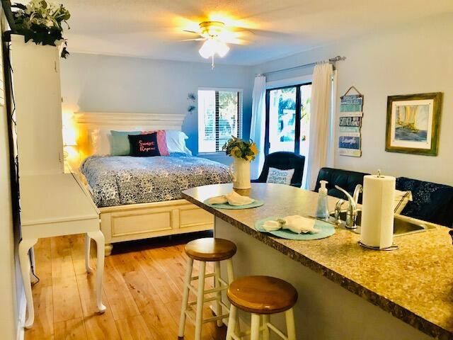360 Sea Cloud Cir, Edisto Island, SC 29438