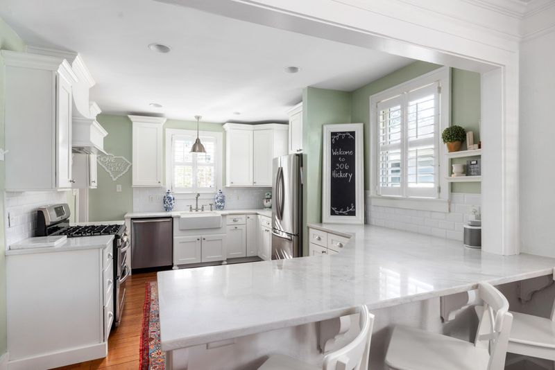 306 Hickory St, Charleston, SC 29407