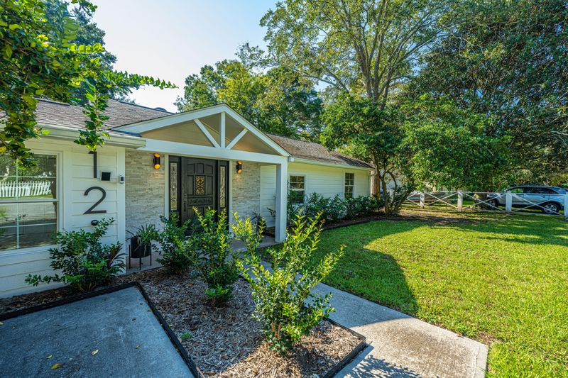 12 Pearl St, Mount Pleasant, SC 29464
