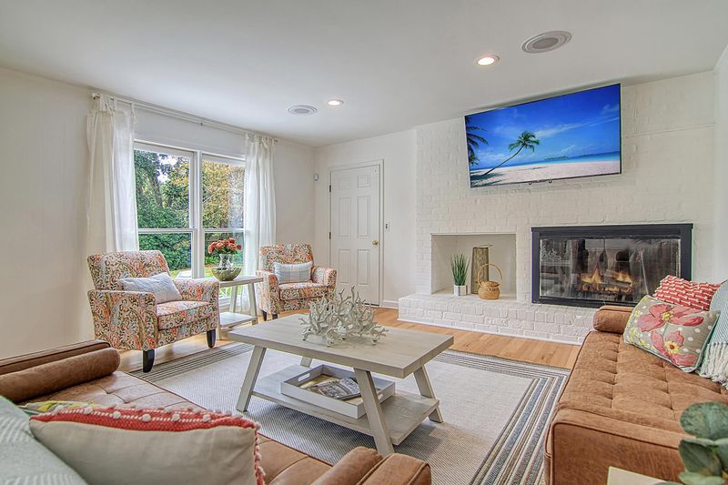 6 44th Ave, Isle Of Palms, SC 29451