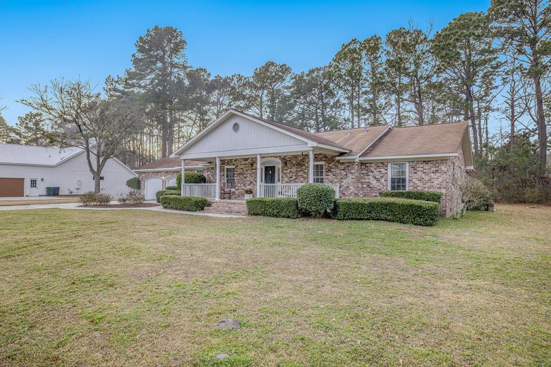 122 Wilson Dr, Summerville, SC 29483