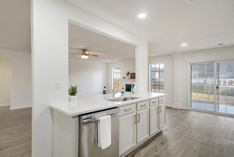 352 Dunning Rd, Summerville, SC 29486