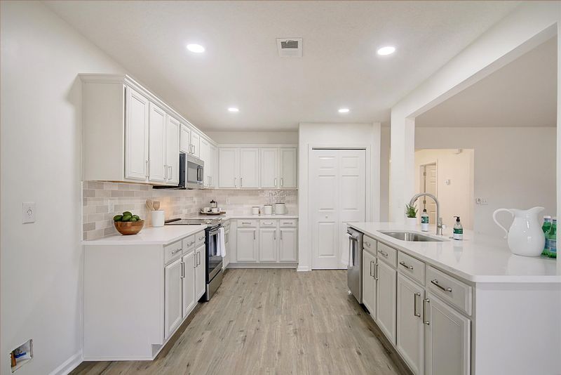 352 Dunning Rd, Summerville, SC 29486