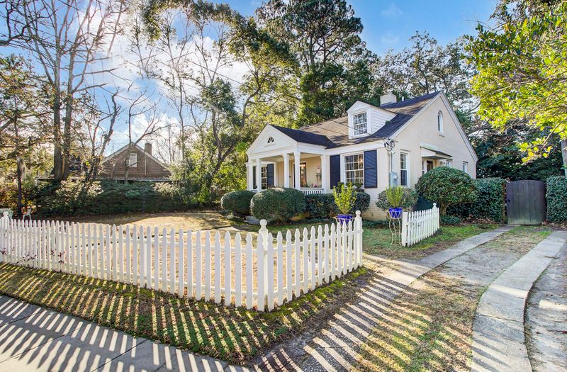 13 Colleton Dr, Charleston, SC 29407